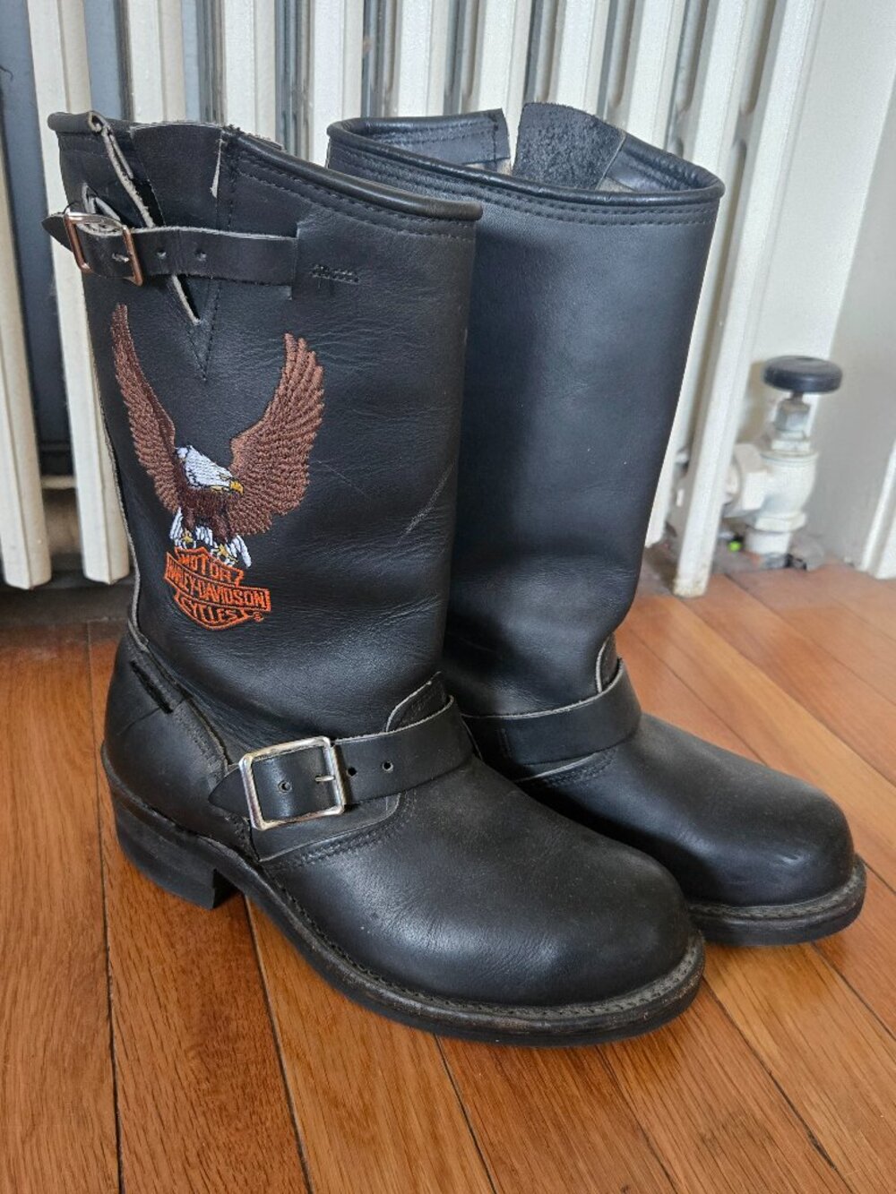 Vintage women's size 7/7.5 leather Harley Eagle Boots